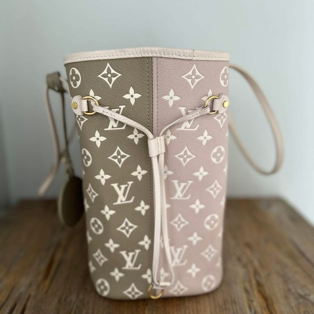 Neverfull leather tote Louis Vuitton