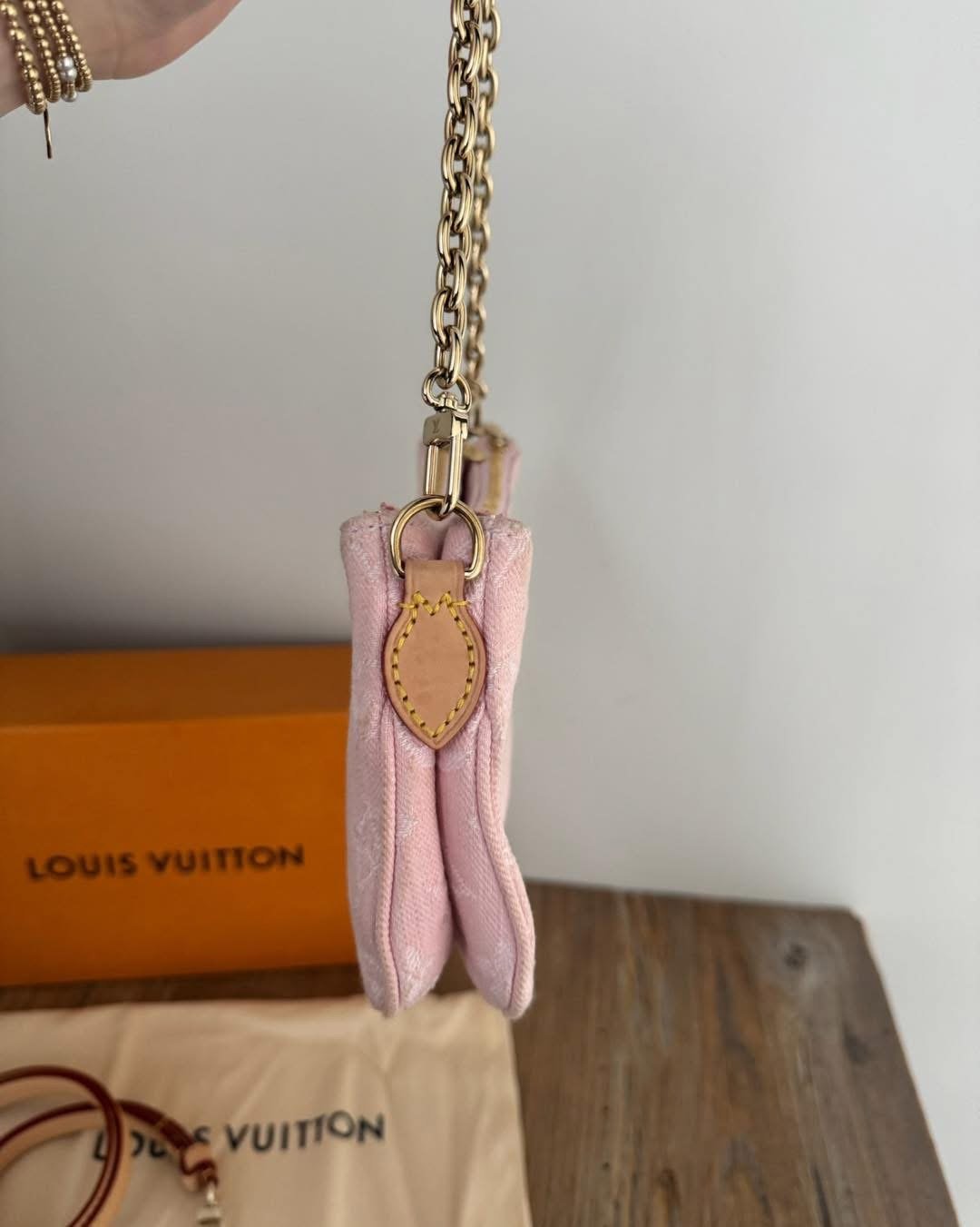 Louis Vuitton Liv Pochette Pink Denim Shoulder Bag LV Mini Purse Authentic