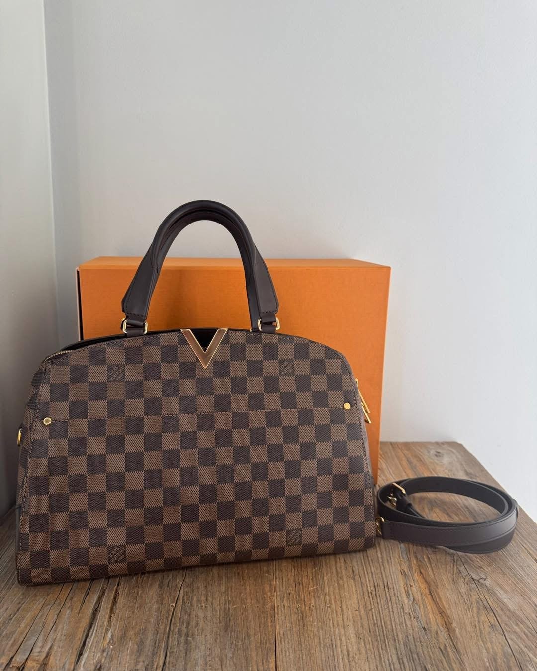 LOUIS VUITTON Damier Kensington Bowling Bag