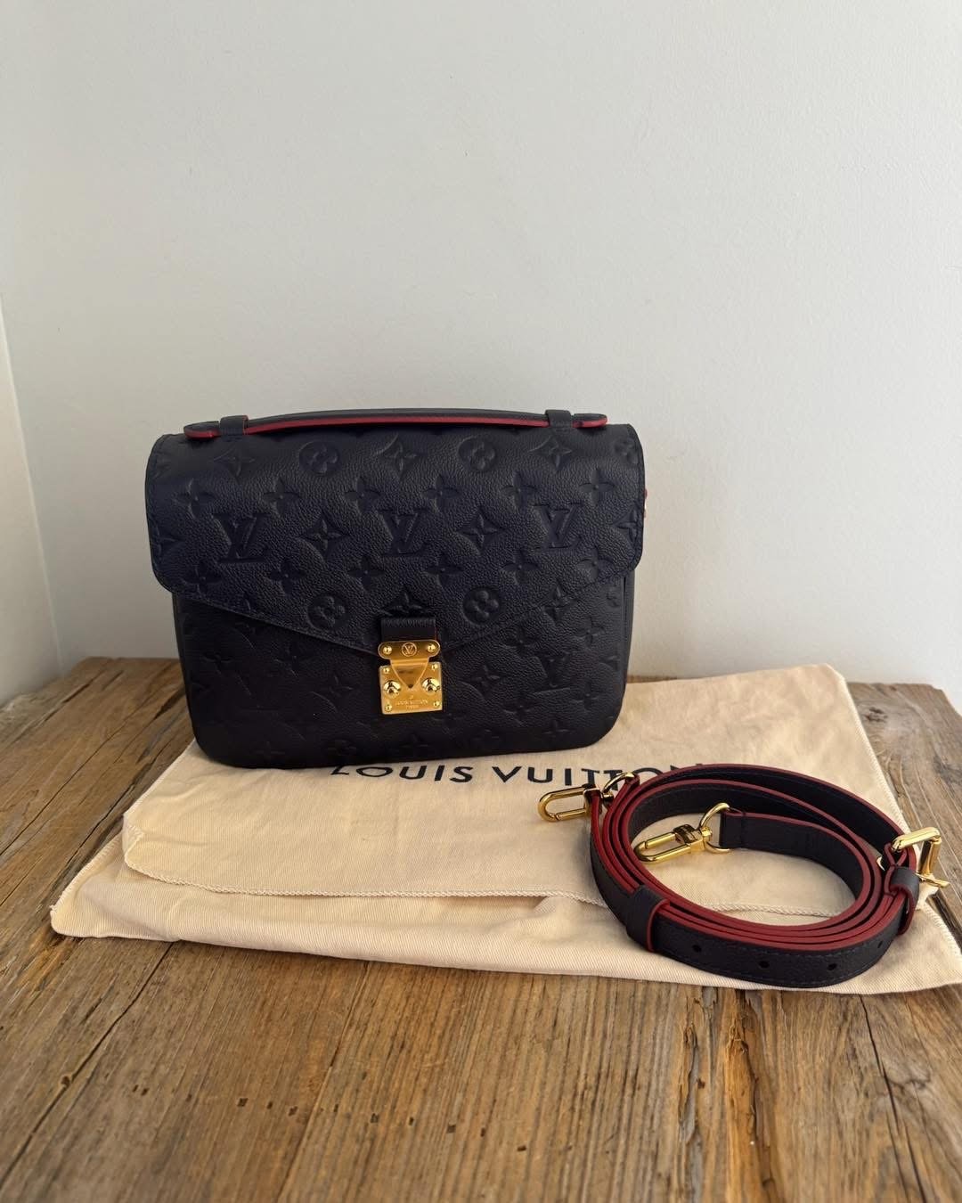 LV Pochette Metis Marine/Rouge Empriente