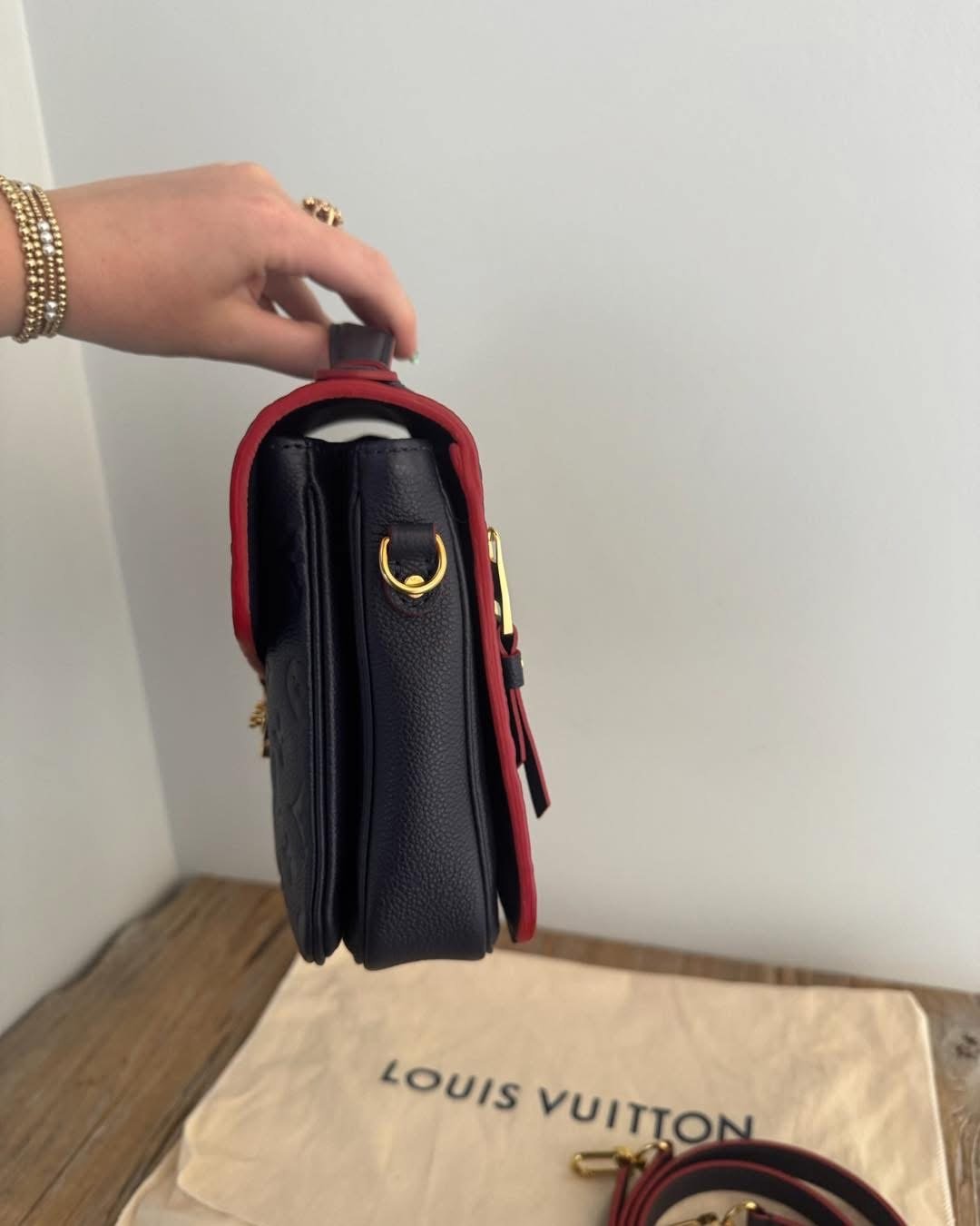 LV Pochette Metis Marine/Rouge Empriente