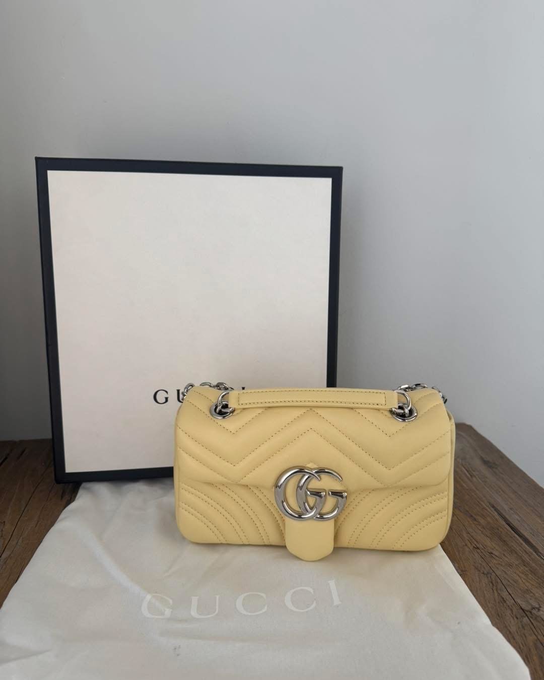 Colestore Gucci GG Marmont Small Shoulder Bag in Purple and white  Leather