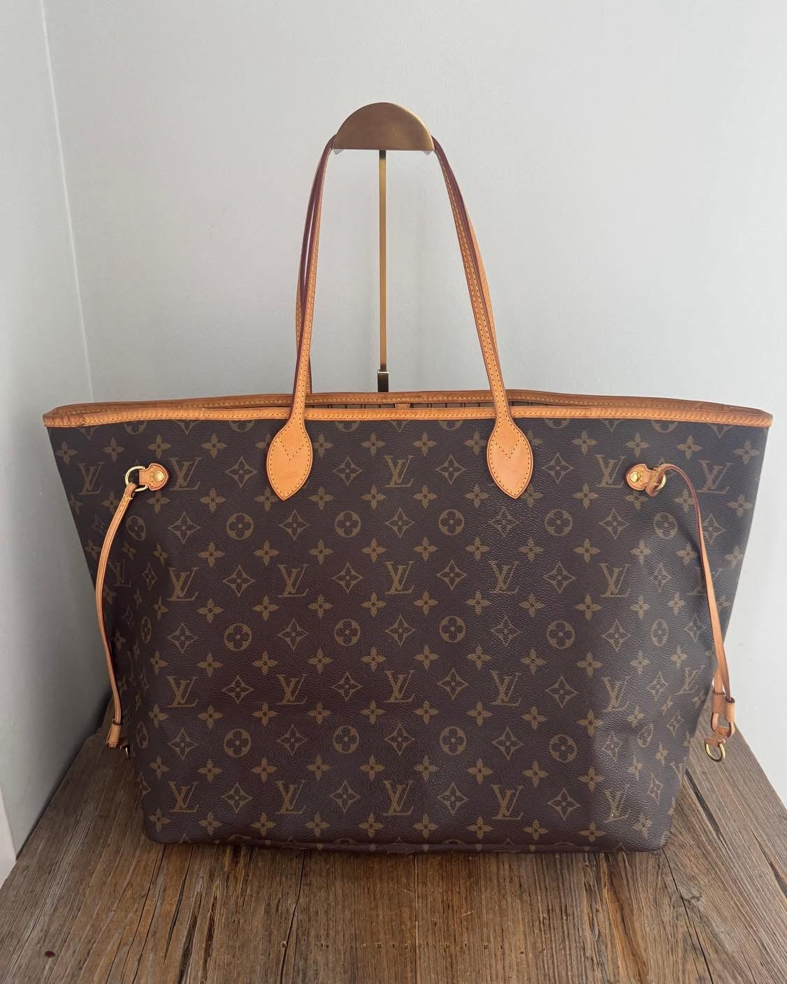 LV Monogram/Pivone Neverfull MM