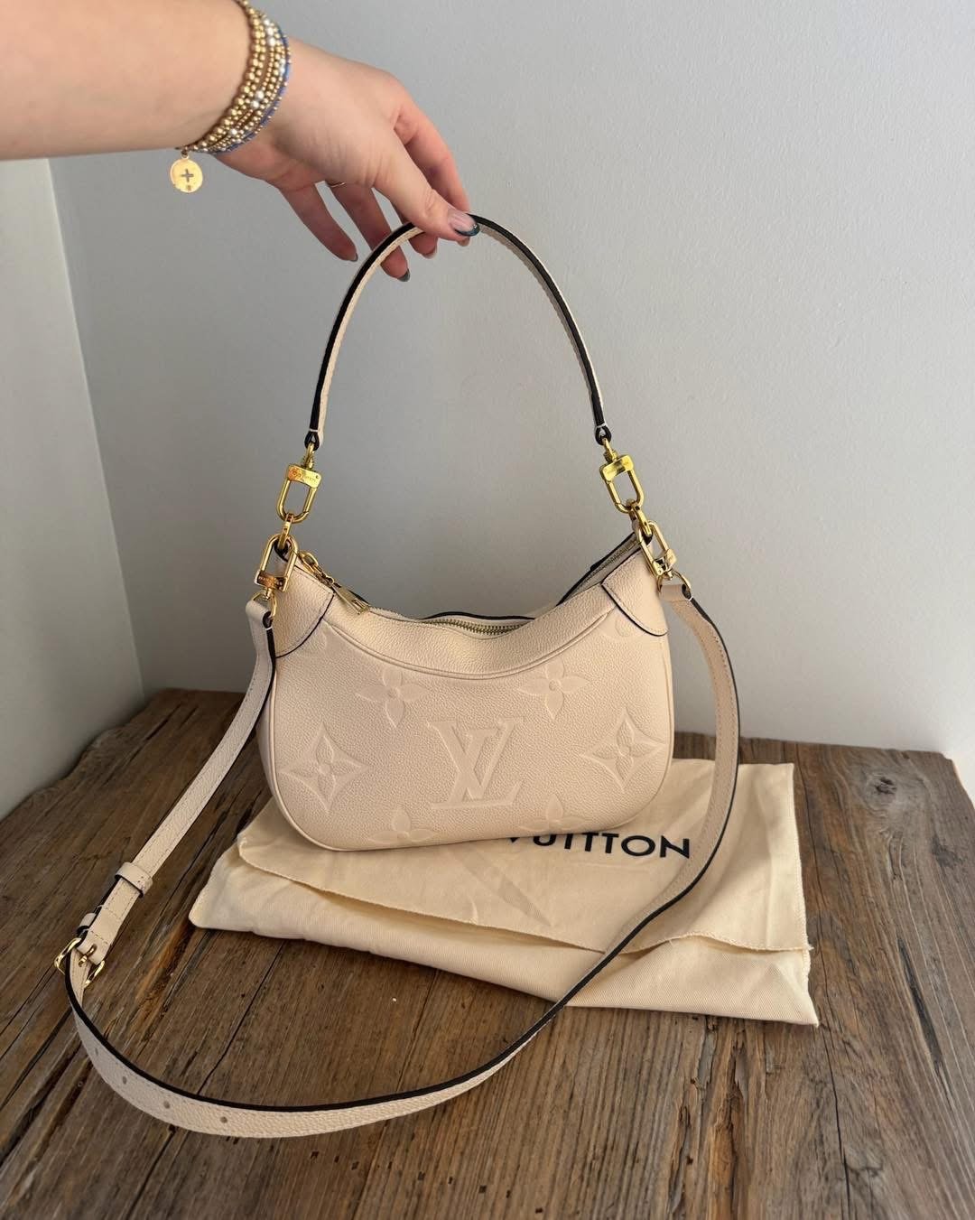 Louis Vuitton Beige Monogram Shoulder Bag Gold Hardware Logo with Dust Bag