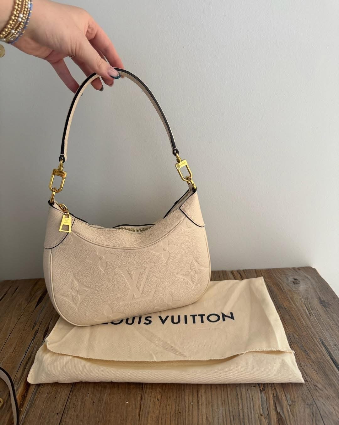 Louis Vuitton Beige Monogram Shoulder Bag Gold Hardware Logo with Dust Bag