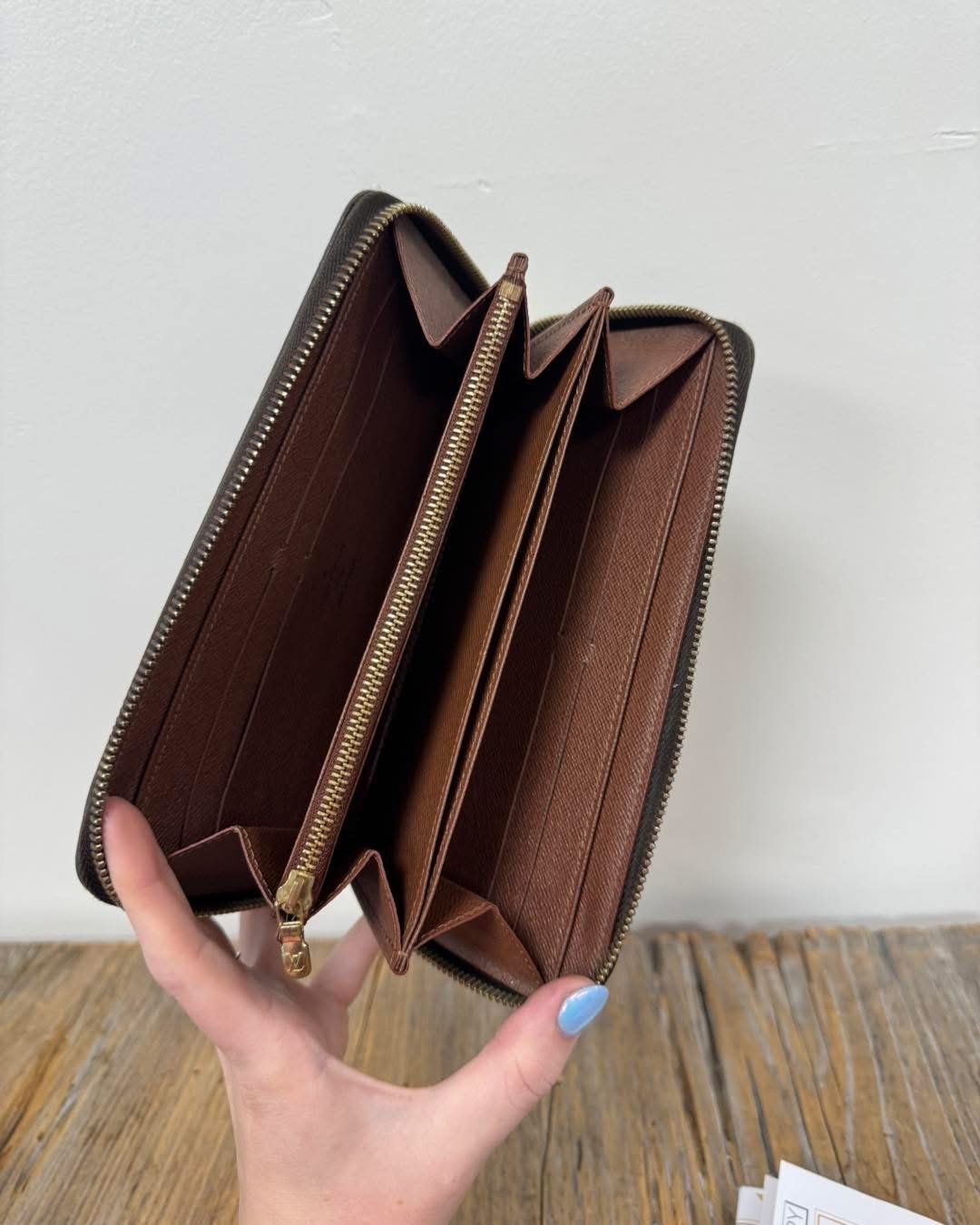 LV Monogram/Brown Zippy Wallet
