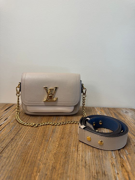 LV Grained Calfskin Lockme
