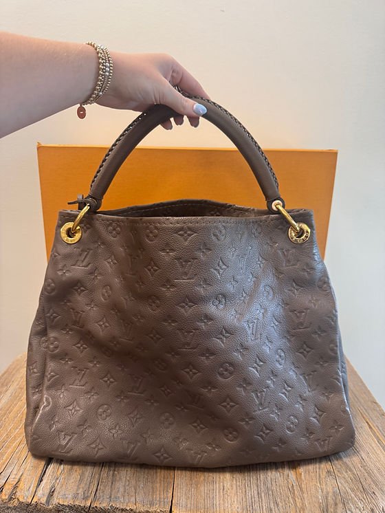 LV Empriente Artsy