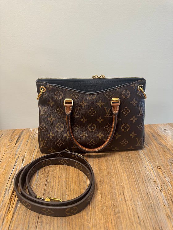 LV Pallas BB in Black