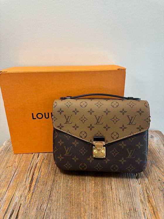 LV Reverse Monogram Pochette Métis