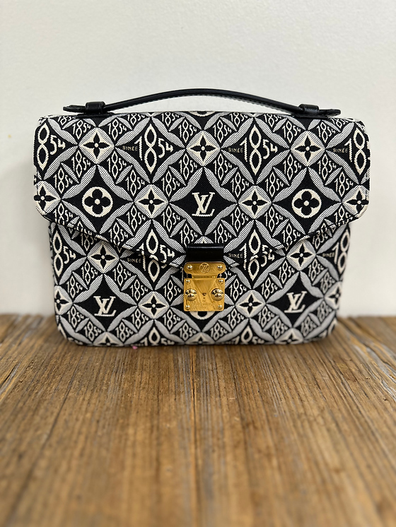 Louis Vuitton 1854 Pochette Métis